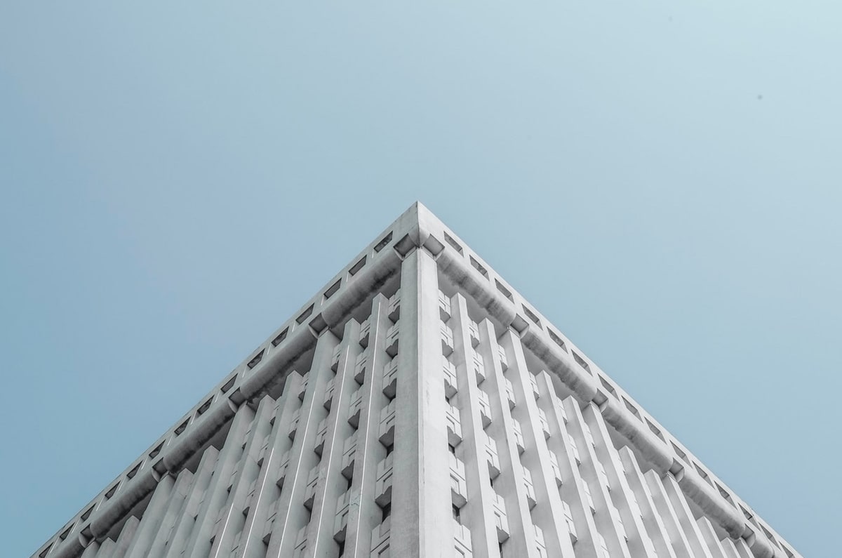 意甲媒体透露:若无法续约迈尼昂,米兰将利用莫德里奇的关系去说服皇马的卢宁加盟